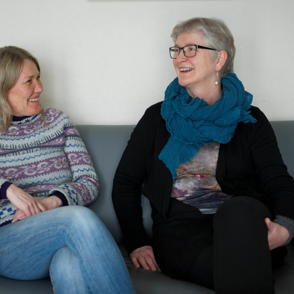 ENGASJEMENT: - Hele personalgruppa må involveres for å bedre kostholdet i en bolig, mener Cecilie Juul (t.v.) og May Iren Bendiksen.ANSVAR: - Vi har ansvar for å gi beboerne mulighet til å velge sunn mat, mener Cecilie Juul (t.v.) og May Iren Bendiksen. ENGASJEMENT: - Hele personalgruppa må involveres for å bedre kostholdet i en bolig, mener Cecilie Juul (t.v.) og May Iren Bendiksen.ANSVAR: - Vi har ansvar for å gi beboerne mulighet til å velge sunn mat, mener Cecilie Juul (t.v.) og May Iren Bendiksen.