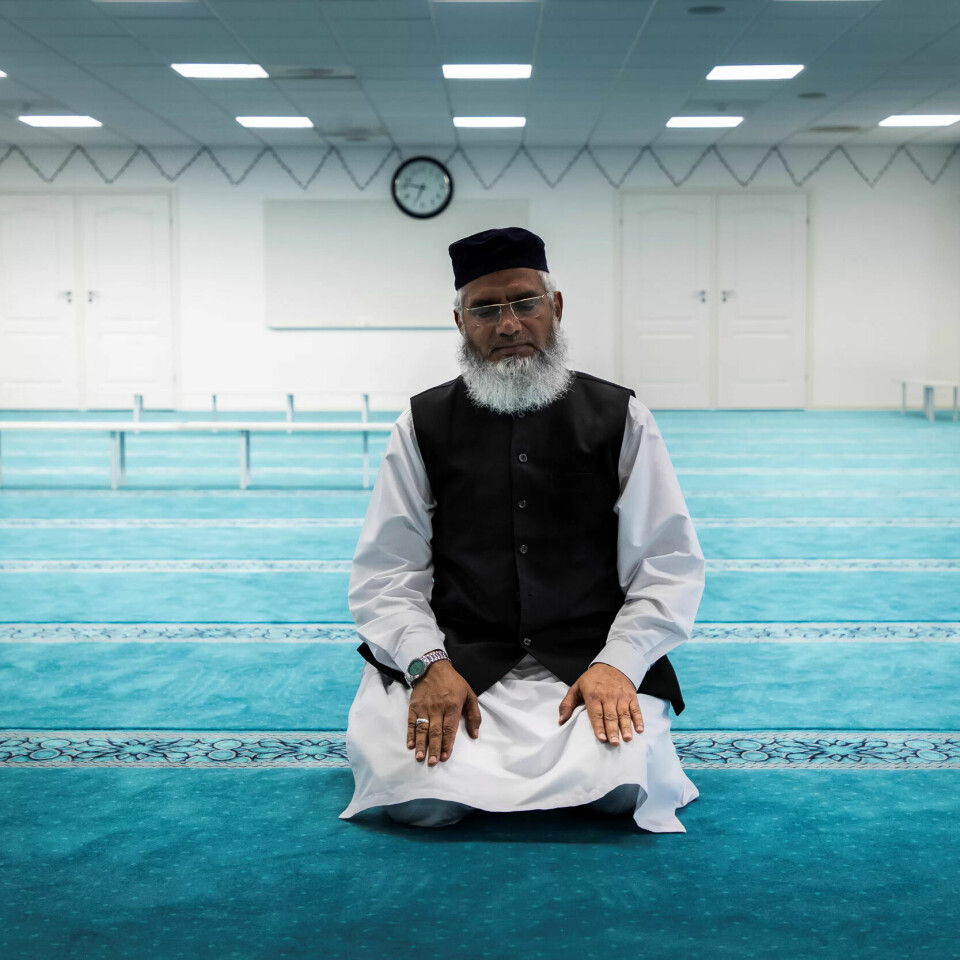 Får invitasjon: Imam Syed Ashraf i Al Noor Islamic center i Bærum etterlyste større interesse for arbeidsforholdene i moskeen og for samarbeid med imamene. Nå blir han hørt. Får invitasjon: Imam Syed Ashraf i Al Noor Islamic center i Bærum etterlyste større interesse for arbeidsforholdene i moskeen og for samarbeid med imamene. Nå blir han hørt.