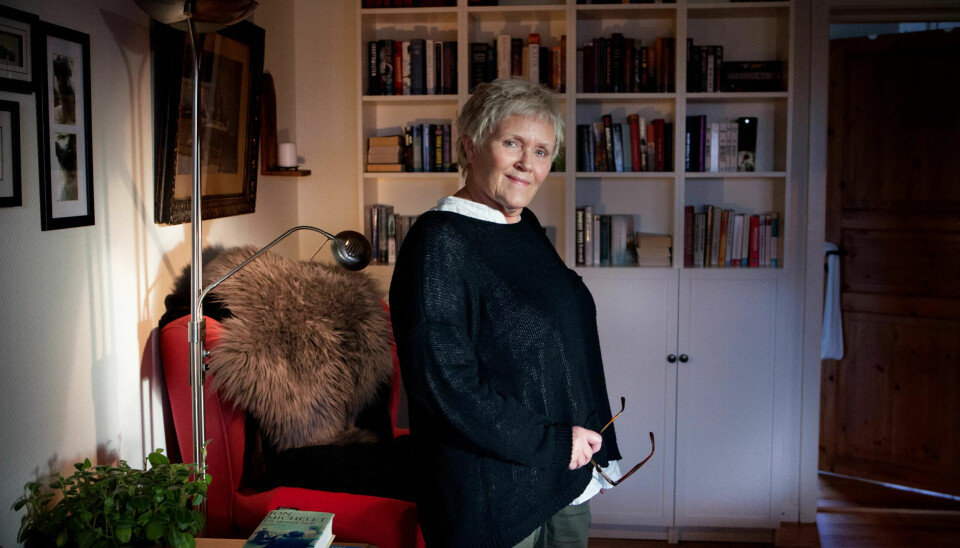 ØKENDE FORSKJELLER: For ni år siden tjente Ellen og Rune Arnebrott det samme. Så ble sykehjemmet Ellen jobbet på privatisert, mens Rune fortsatte i kommunal jobb. I dag tjener Rune 70.000 mer enn Ellen. ØKENDE FORSKJELLER: For ni år siden tjente Ellen og Rune Arnebrott det samme. Så ble sykehjemmet Ellen jobbet på privatisert, mens Rune fortsatte i kommunal jobb. I dag tjener Rune 70.000 mer enn Ellen.