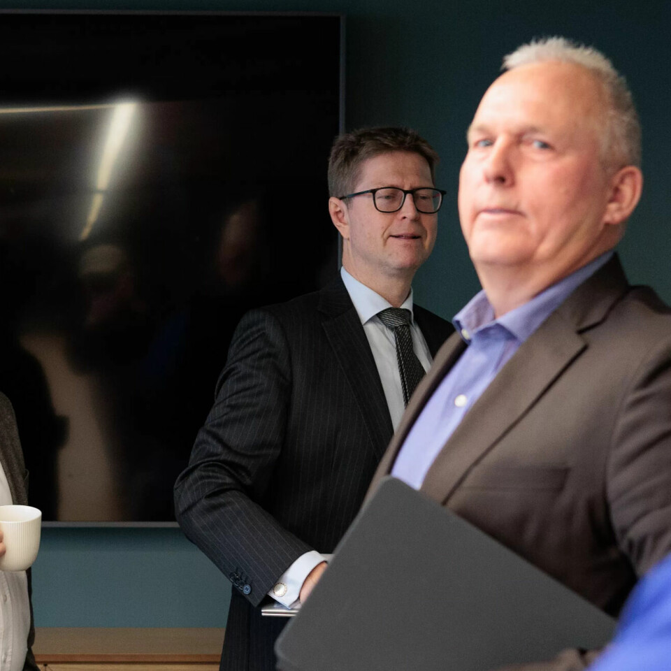 ENIGE: HK-leder Christopher Beckham, mekler Nils Ole Bay og AAF-direktør Knut Nordby. Bildet ble tatt da meklingen startet tirsdag morgen. ENIGE: HK-leder Christopher Beckham, mekler Nils Ole Bay og AAF-direktør Knut Nordby. Bildet ble tatt da meklingen startet tirsdag morgen.