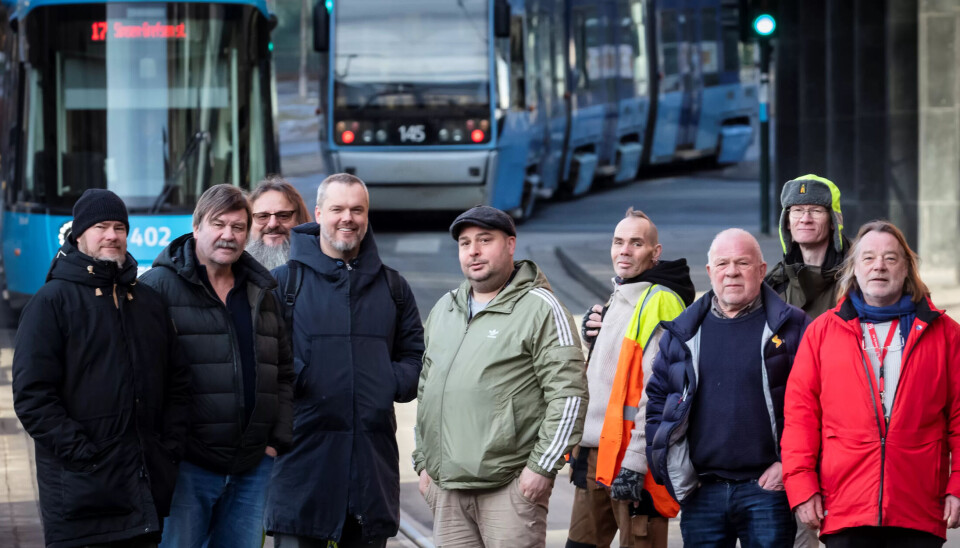 LAGET TRIKK: Geirr Cranner, HVO, Erling Dokken, leder personal og ledelsesklubben, Raymond Lorentzen, plasstillitsvalgt infrastruktur, Sebastian Haugland, tillitsvalgt trikken, Thomas Stave, klubbleder trikken, Martin Langsveen, tillitsvalgt verksted Rune Aasen, tidligere leder OSA, ,Harald Jeppesen, klubbleder verksted, Ola Floberg, leder OSA. LAGET TRIKK: Geirr Cranner, HVO, Erling Dokken, leder personal og ledelsesklubben, Raymond Lorentzen, plasstillitsvalgt infrastruktur, Sebastian Haugland, tillitsvalgt trikken, Thomas Stave, klubbleder trikken, Martin Langsveen, tillitsvalgt verksted Rune Aasen, tidligere leder OSA, ,Harald Jeppesen, klubbleder verksted, Ola Floberg, leder OSA.