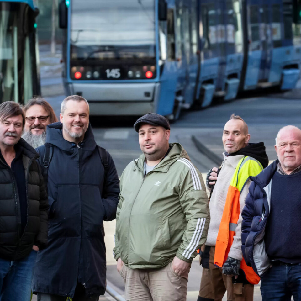 LAGET TRIKK: Geirr Cranner, HVO, Erling Dokken, leder personal og ledelsesklubben, Raymond Lorentzen, plasstillitsvalgt infrastruktur, Sebastian Haugland, tillitsvalgt trikken, Thomas Stave, klubbleder trikken, Martin Langsveen, tillitsvalgt verksted Rune Aasen, tidligere leder OSA, ,Harald Jeppesen, klubbleder verksted, Ola Floberg, leder OSA. LAGET TRIKK: Geirr Cranner, HVO, Erling Dokken, leder personal og ledelsesklubben, Raymond Lorentzen, plasstillitsvalgt infrastruktur, Sebastian Haugland, tillitsvalgt trikken, Thomas Stave, klubbleder trikken, Martin Langsveen, tillitsvalgt verksted Rune Aasen, tidligere leder OSA, ,Harald Jeppesen, klubbleder verksted, Ola Floberg, leder OSA.