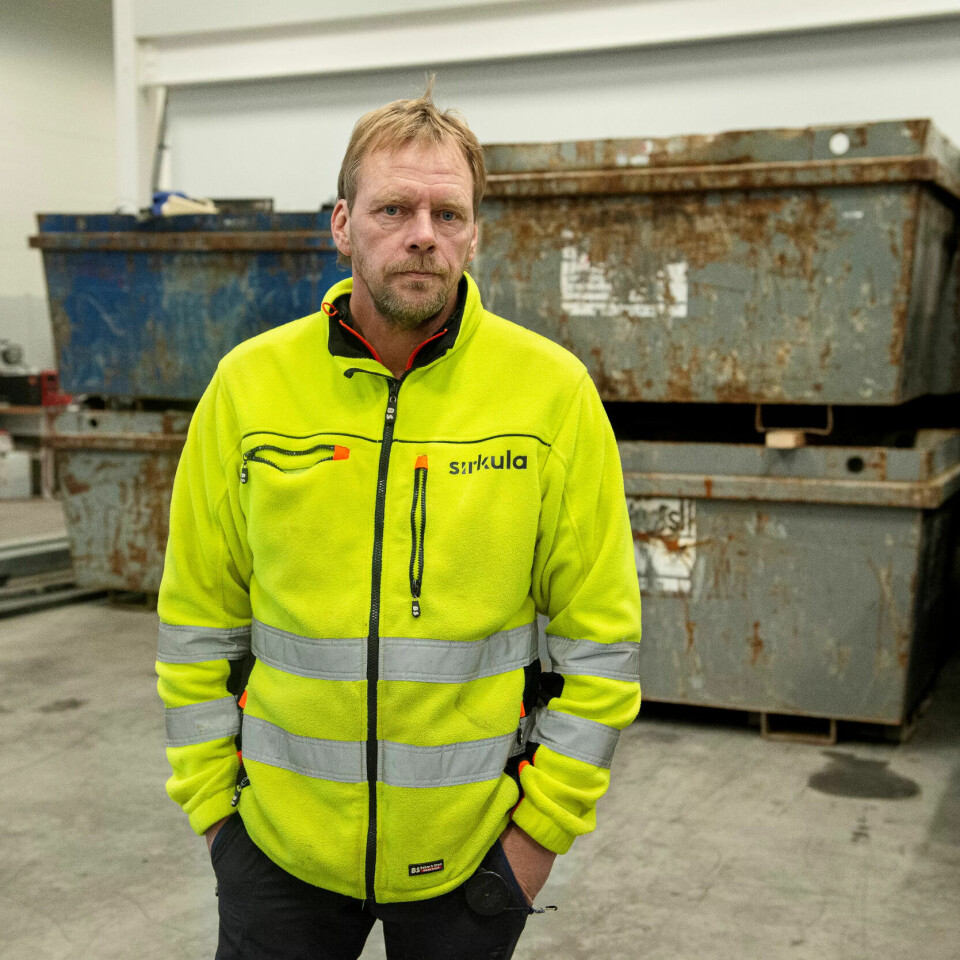 BIDRAR: – Dette gjør at folk som meg kan kjøpe ting en vanligvis ikke har råd til. Og så har det en miljøeffekt. Jeg føler jeg bidrar til begge disse to tingene, sier arbeidsleder Jan Finborud. BIDRAR: – Dette gjør at folk som meg kan kjøpe ting en vanligvis ikke har råd til. Og så har det en miljøeffekt. Jeg føler jeg bidrar til begge disse to tingene, sier arbeidsleder Jan Finborud.