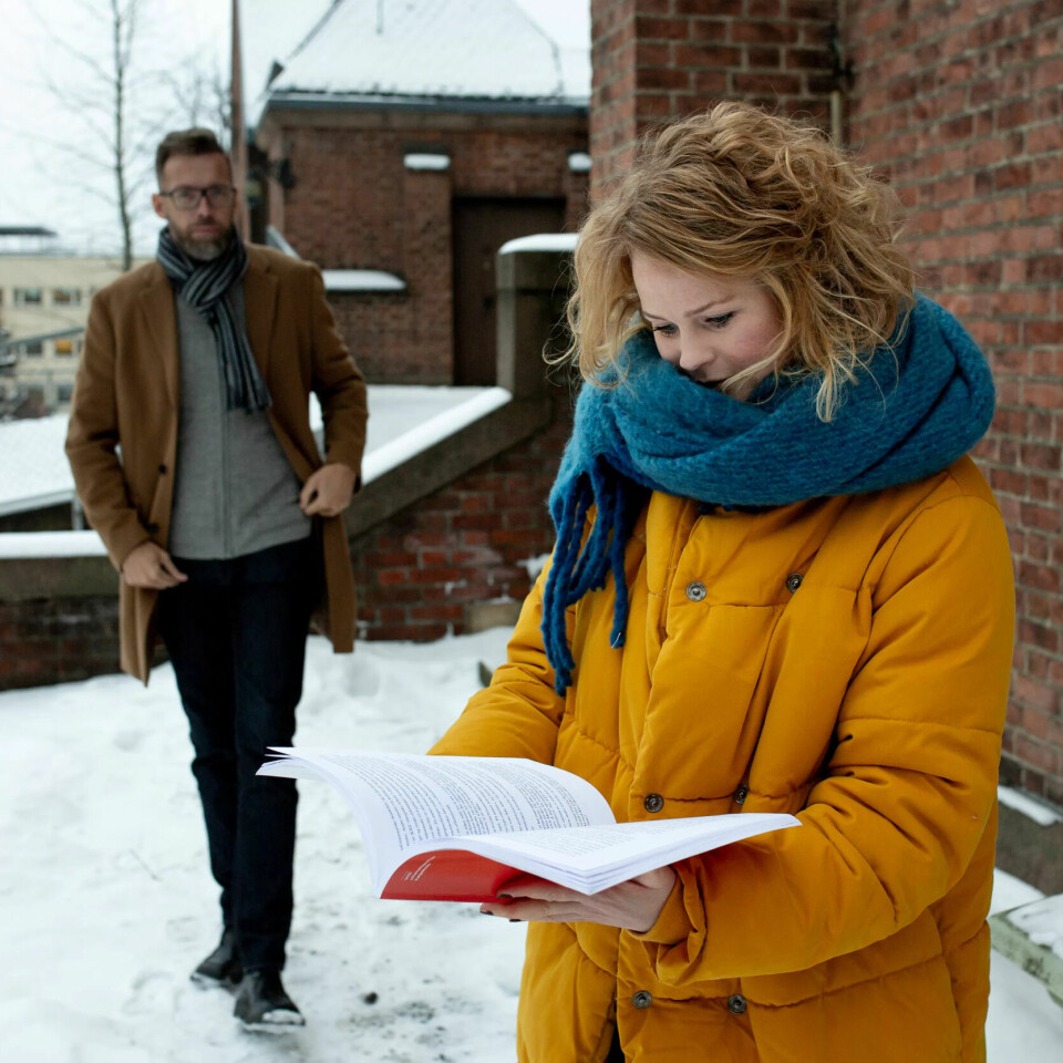 FORNØYDE BRUKERE: I det store og hele har forskerne konkludert med at svært mange er fornøyde med tilbudet til KRS. De er særlig glad for at de ansatte har spisskompetansen som kombinerer tro og oppmerksomhet mot seksuelle krenkelser. FORNØYDE BRUKERE: I det store og hele har forskerne konkludert med at svært mange er fornøyde med tilbudet til KRS. De er særlig glad for at de ansatte har spisskompetansen som kombinerer tro og oppmerksomhet mot seksuelle krenkelser.