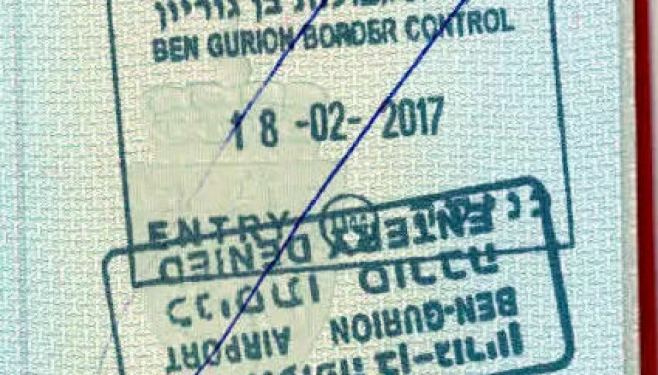 NEKTET INNREISE: Berit Aaker i Palestinakomiteen var på vei til Palestina, men israelske myndigheter på flyplassen i Tel Aviv nektet henne innreise og sendte hennne ut av landet. Her er passet med stempelet 'nektet innreise' opp ned. NEKTET INNREISE: Berit Aaker i Palestinakomiteen var på vei til Palestina, men israelske myndigheter på flyplassen i Tel Aviv nektet henne innreise og sendte hennne ut av landet. Her er passet med stempelet 'nektet innreise' opp ned.