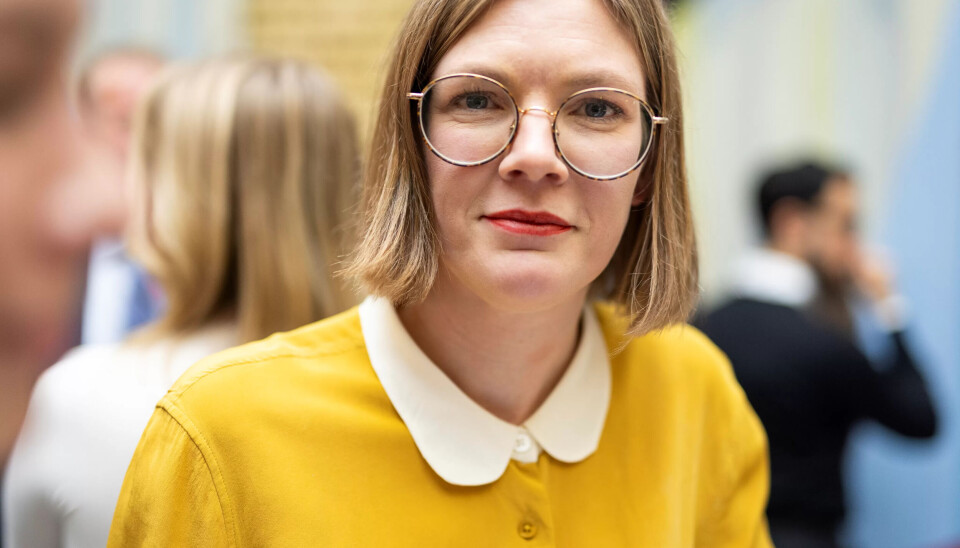 MER TIL TENNER: Regjeringen må ta regningen for sine egne løfter, mener Rødt- lederen, Marie Sneve Martinussen. Her i Stortingets vandrehall denne uka, da regjeringens forslag til statsbudsjett ble lagt fram. MER TIL TENNER: Regjeringen må ta regningen for sine egne løfter, mener Rødt- lederen, Marie Sneve Martinussen. Her i Stortingets vandrehall denne uka, da regjeringens forslag til statsbudsjett ble lagt fram.