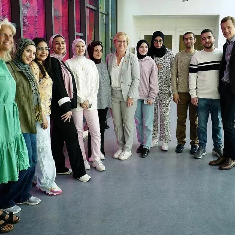 PÅ PLASS: Studentene sammen med representanter for Universitetet i Oslo, som har invitert dem hit. PÅ PLASS: Studentene sammen med representanter for Universitetet i Oslo, som har invitert dem hit.