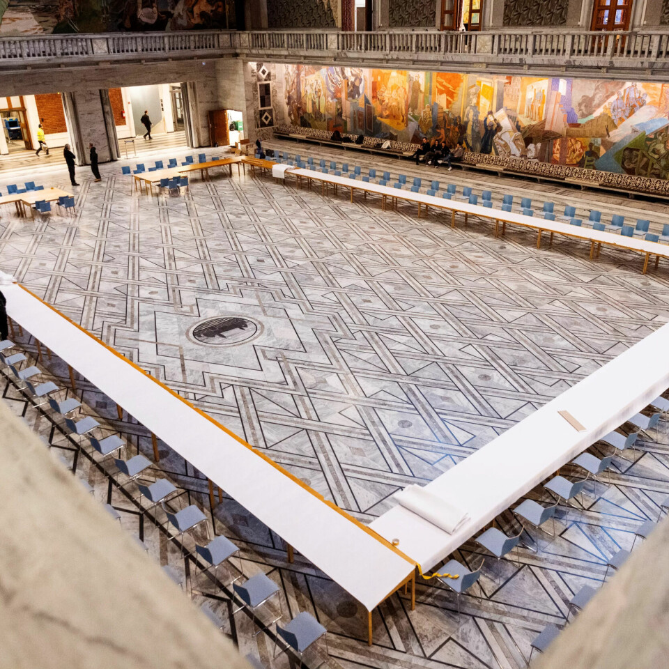 STILLE FØR STORMEN: «Scenen» klargjøres for internasjonalt møte. Oslo rådhus er nærmest som et eventbyrå å regne med rundt 350 arrangementer i året. STILLE FØR STORMEN: «Scenen» klargjøres for internasjonalt møte. Oslo rådhus er nærmest som et eventbyrå å regne med rundt 350 arrangementer i året.