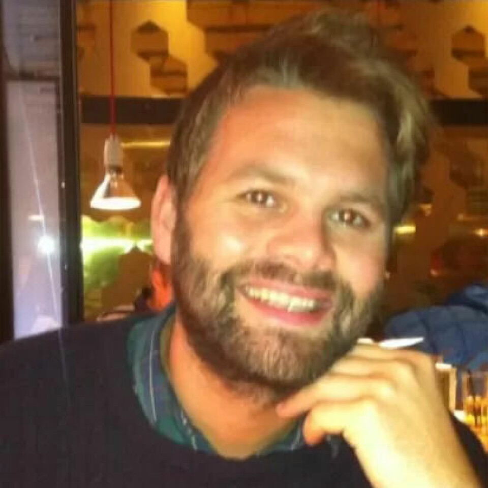 TILTAK: Anders Burdal er miljøterapaut, tillitsvald for Fagforbundet og har jobba 14 år på Prindsen mottakssenter for rusavhengige i Oslo. Han seier det kan vere tøffe fak for dei tilsette og at det har blitt gjort fleire tiltak. Han meiner steninga ikkje var nødvending. TILTAK: Anders Burdal er miljøterapaut, tillitsvald for Fagforbundet og har jobba 14 år på Prindsen mottakssenter for rusavhengige i Oslo. Han seier det kan vere tøffe fak for dei tilsette og at det har blitt gjort fleire tiltak. Han meiner steninga ikkje var nødvending.