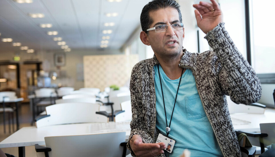 SPRÅK: Kourosh Mohammadi sier det er stor forskjell på «kebabnorsk» og det kompliserte fagforeningsspråket. Han er plasstillitsvalgt i administrasjonen ved sykehuset. SPRÅK: Kourosh Mohammadi sier det er stor forskjell på «kebabnorsk» og det kompliserte fagforeningsspråket. Han er plasstillitsvalgt i administrasjonen ved sykehuset.