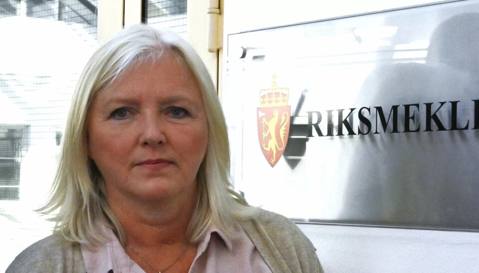 Mette Walker, leder i LO-forbundet Skolenes Landsforbund, er kjempeskuffet etter at regjeringen stoppet lærerstreiken med tvungen lønnsnemnd. Mette Walker, leder i LO-forbundet Skolenes Landsforbund, er kjempeskuffet etter at regjeringen stoppet lærerstreiken med tvungen lønnsnemnd.