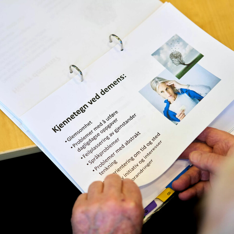 Bruk permen til å snakke med dine nærmeste, er oppfordringen fra demensskolen. Bruk permen til å snakke med dine nærmeste, er oppfordringen fra demensskolen.