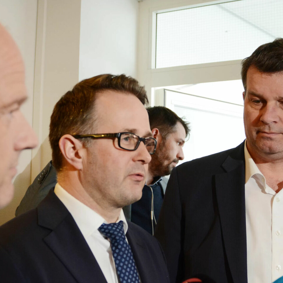 NHO-direktør Ole Erik Almlid, riksmekler Mats Wilhelm Ruland og LO-leder Hans-Christian Gabrielsen etter mellomoppgjøret i 2019. NHO-direktør Ole Erik Almlid, riksmekler Mats Wilhelm Ruland og LO-leder Hans-Christian Gabrielsen etter mellomoppgjøret i 2019.