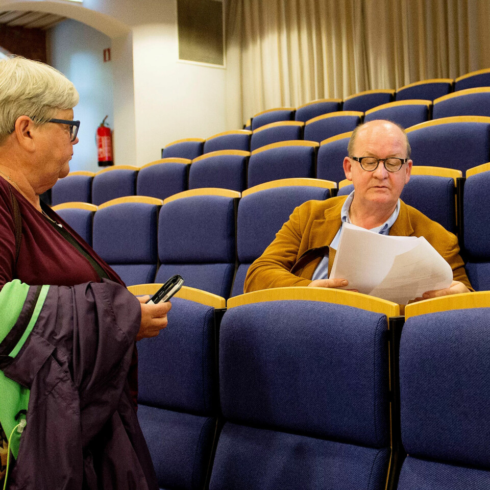 NEGATIV TREND: Tone Rønoldtangen, leder for LO Stat og John Leirvaag, leder i NTL, diskuterer Fafos rapport om varsler-rapport. NEGATIV TREND: Tone Rønoldtangen, leder for LO Stat og John Leirvaag, leder i NTL, diskuterer Fafos rapport om varsler-rapport.