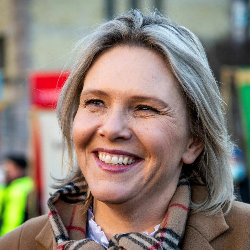 Sylvi Listhaug og Frp vinner terreng til venstresida, og er nå jevnstore med Arbeiderpartiet. Sylvi Listhaug og Frp vinner terreng til venstresida, og er nå jevnstore med Arbeiderpartiet.