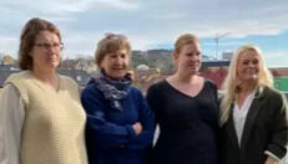 Forbundsleder Mette Nord var blant dem som har gitt de ansatte støtte i oppsigelsessaken. Fra v: Gunn Evelyn Kristensen, Mette Nord, Camilla Røysland og hovedtillitsvalgt Kine Lorentzen. Forbundsleder Mette Nord var blant dem som har gitt de ansatte støtte i oppsigelsessaken. Fra v: Gunn Evelyn Kristensen, Mette Nord, Camilla Røysland og hovedtillitsvalgt Kine Lorentzen.