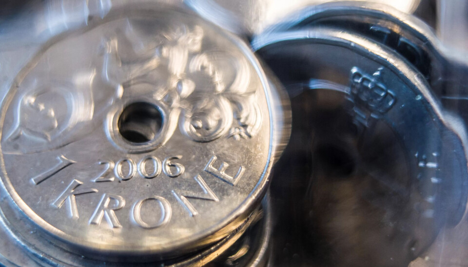 Rikslønnsnemnda behandler prinsipielle saker, som pensjon og arbeidstid, i tillegg til saker som kun dreier seg om lønn. Rikslønnsnemnda behandler prinsipielle saker, som pensjon og arbeidstid, i tillegg til saker som kun dreier seg om lønn.