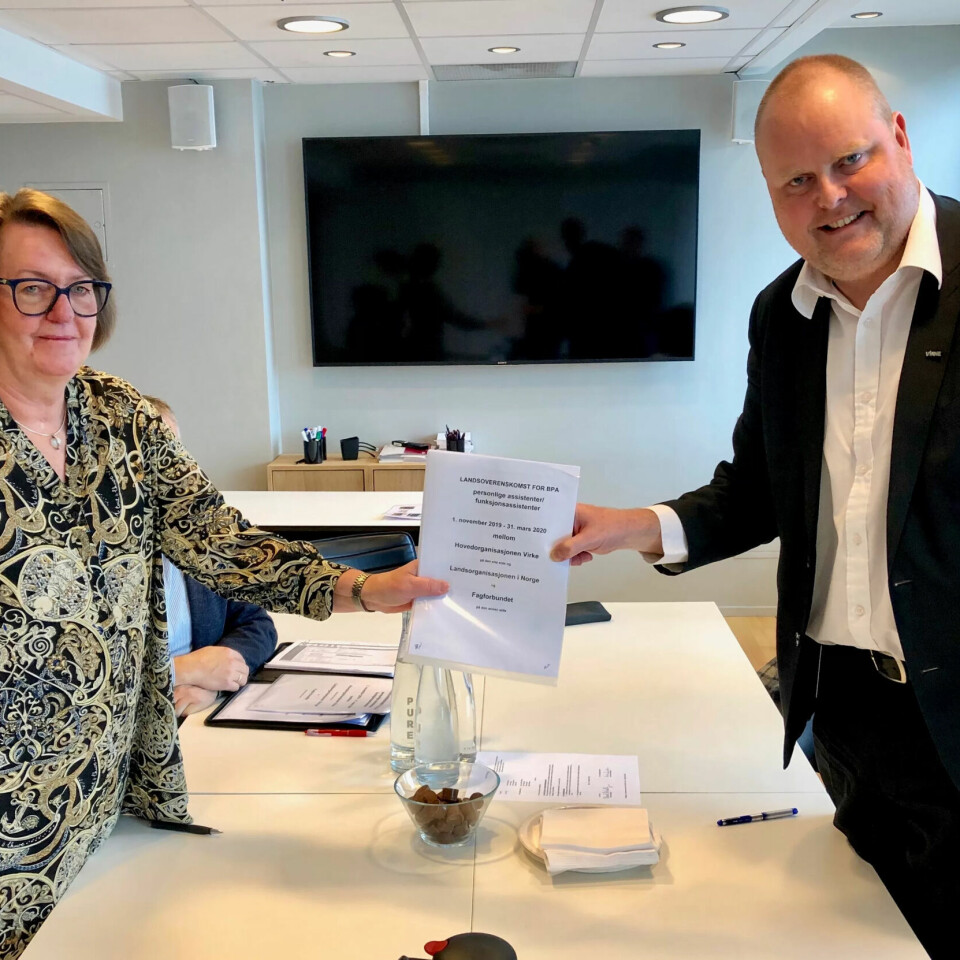 SPLITTER NY TARIFFAVTALE: Anne Green Nilsen fra Fagforbundet og Bård Westbye fra Virke er begge fornøyd med den nye tariffavtalen for BPA. SPLITTER NY TARIFFAVTALE: Anne Green Nilsen fra Fagforbundet og Bård Westbye fra Virke er begge fornøyd med den nye tariffavtalen for BPA.