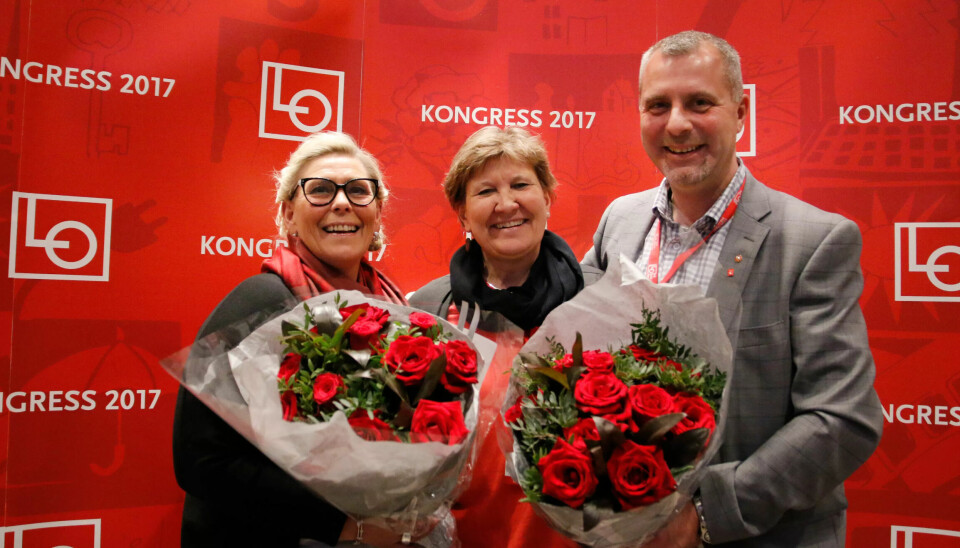 VALGT: Forbundsleder Mette Nord (i midten) var godt fornøyd med at både Kristin Sæther og Roger Haga Heimli ble valgt inn i LOs ledelse. - De er dyktige tillitsvalgte som kommer til å ivareta alle medlemmer uansett hvilket forbund de kommer fra, mener hun. VALGT: Forbundsleder Mette Nord (i midten) var godt fornøyd med at både Kristin Sæther og Roger Haga Heimli ble valgt inn i LOs ledelse. - De er dyktige tillitsvalgte som kommer til å ivareta alle medlemmer uansett hvilket forbund de kommer fra, mener hun.