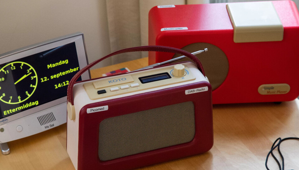 NYTTIG: Elektronisk kalender, musikkspiller og radio. NYTTIG: Elektronisk kalender, musikkspiller og radio.