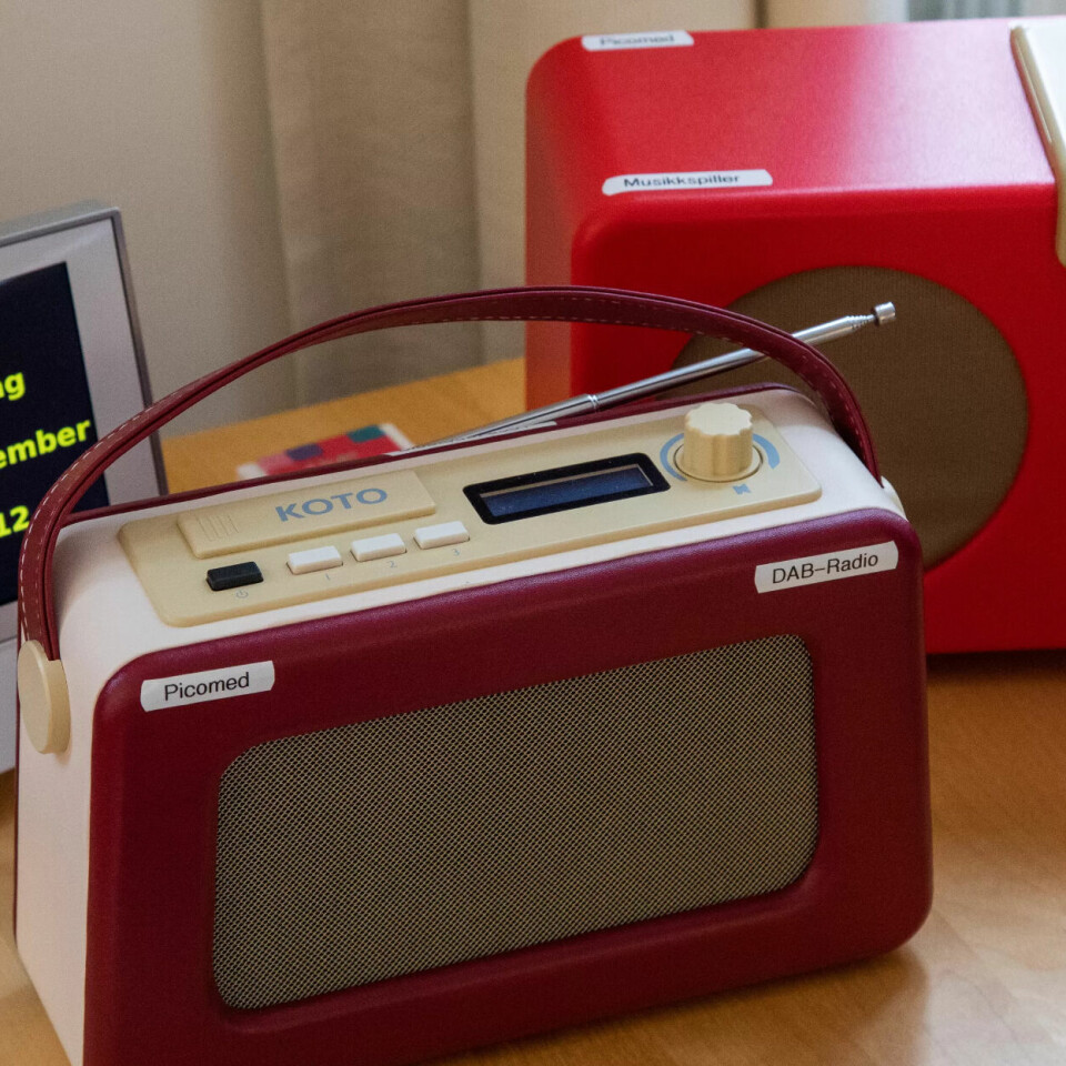 NYTTIG: Elektronisk kalender, musikkspiller og radio. NYTTIG: Elektronisk kalender, musikkspiller og radio.