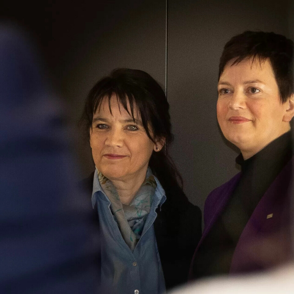 ENIGE: Forhandlingslederne Anne-Kari Bratten (t.v., Spekter) og Henriette Jevnaker (LO Stat) ble enige om den sentrale delen av Spekter-oppgjøret etter en dag med forhandlinger. ENIGE: Forhandlingslederne Anne-Kari Bratten (t.v., Spekter) og Henriette Jevnaker (LO Stat) ble enige om den sentrale delen av Spekter-oppgjøret etter en dag med forhandlinger.