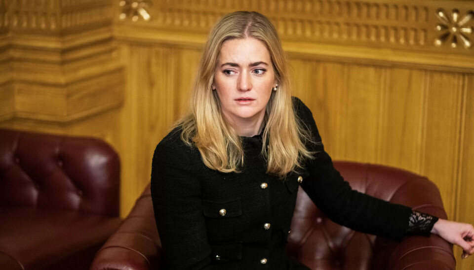 MÅ SVARE: Justisminister Emilie Enger Mehl (Sp) må svare på spørsmål, fra både Venstre og SV, om voldsoffererstatningsloven, i forbindelse med Camilla-saken Fagbladet har fortalt om. MÅ SVARE: Justisminister Emilie Enger Mehl (Sp) må svare på spørsmål, fra både Venstre og SV, om voldsoffererstatningsloven, i forbindelse med Camilla-saken Fagbladet har fortalt om.