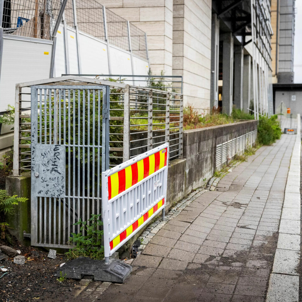 ROM FOR DILEMMA: Selv om det ikke skal være sånn, bor mennesker på gata i Oslo. Og under gata. De bortgjemte midlertidige 'boligene' kan innebære fare for liv og helse. Som dette ventilasjonsanlegget ved Oslo S. ROM FOR DILEMMA: Selv om det ikke skal være sånn, bor mennesker på gata i Oslo. Og under gata. De bortgjemte midlertidige 'boligene' kan innebære fare for liv og helse. Som dette ventilasjonsanlegget ved Oslo S.