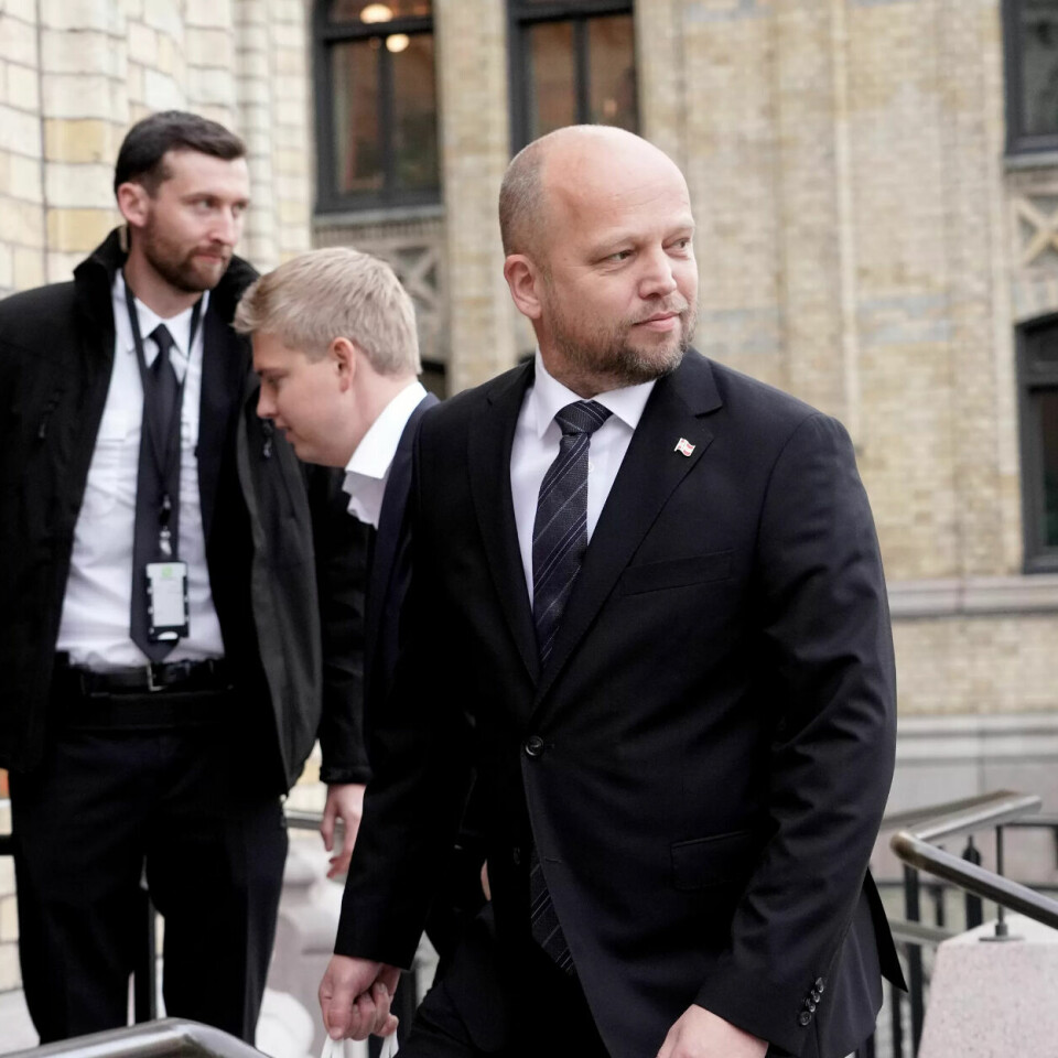KUTT: De som tjener under 1 million kroner vil nå få litt mindre skatt å betale. KUTT: De som tjener under 1 million kroner vil nå få litt mindre skatt å betale.