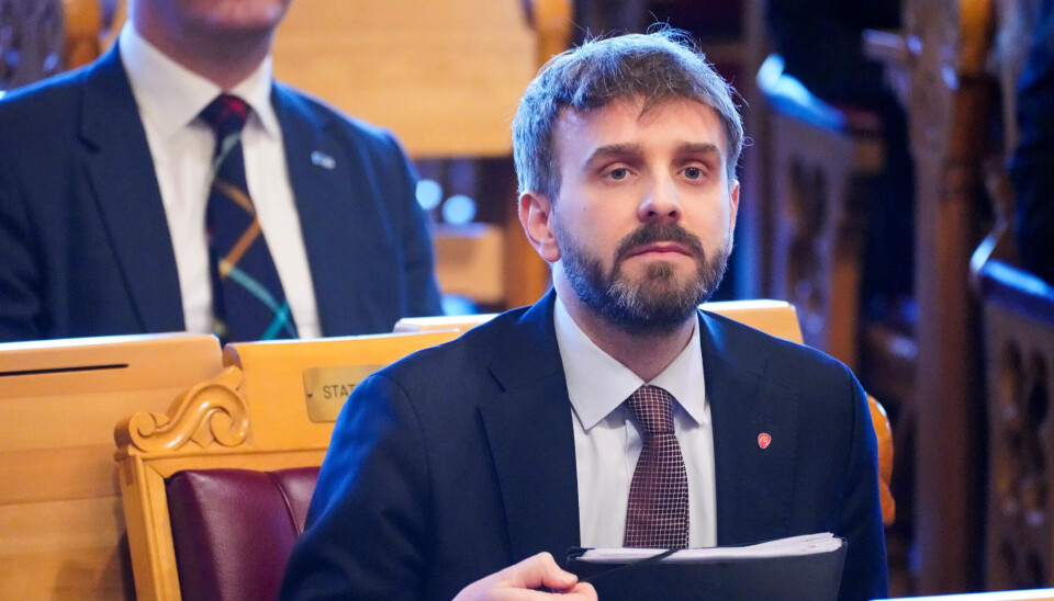 TID: Helseminister Jan Christian Vestre (Ap) ber om tid til å la regjeringens grep for å få ned helsekøene virke. TID: Helseminister Jan Christian Vestre (Ap) ber om tid til å la regjeringens grep for å få ned helsekøene virke.