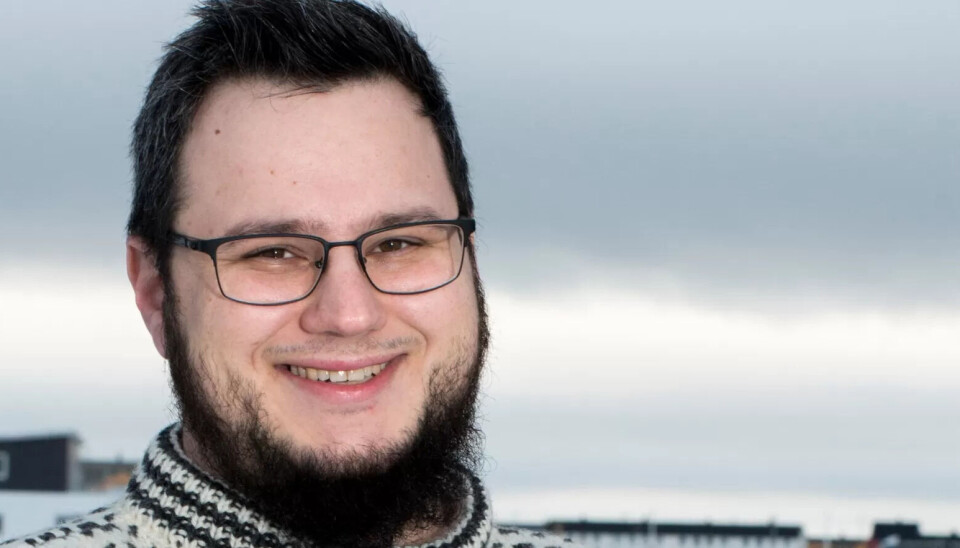 Jonas ertet på seg Vy-advokatene med falsk Twitter-konto: – Det er trasig at vitser på Twitter er det nærmeste vi kommer tog her i nord