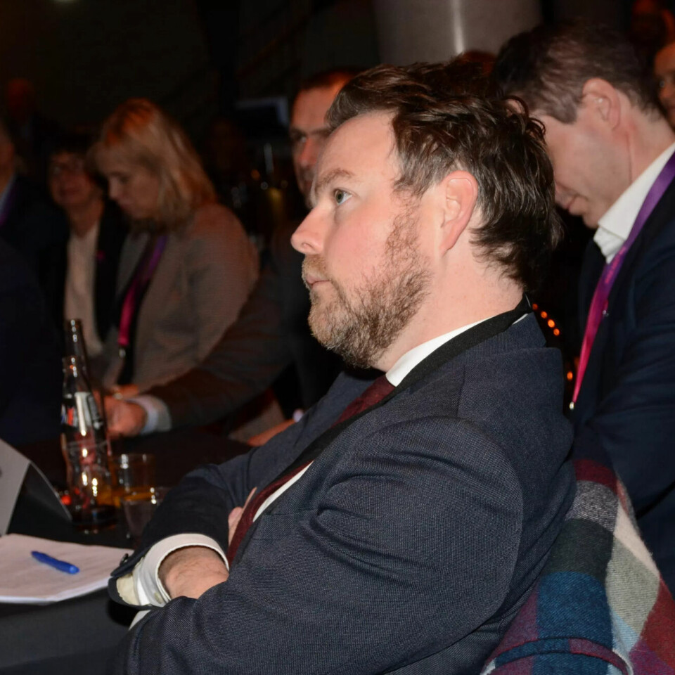 Arbeids- og sosialminister Torbjørn Røe Isaksen vil ikke gi feriepenger til de som går på dagpenger. Arbeids- og sosialminister Torbjørn Røe Isaksen vil ikke gi feriepenger til de som går på dagpenger.