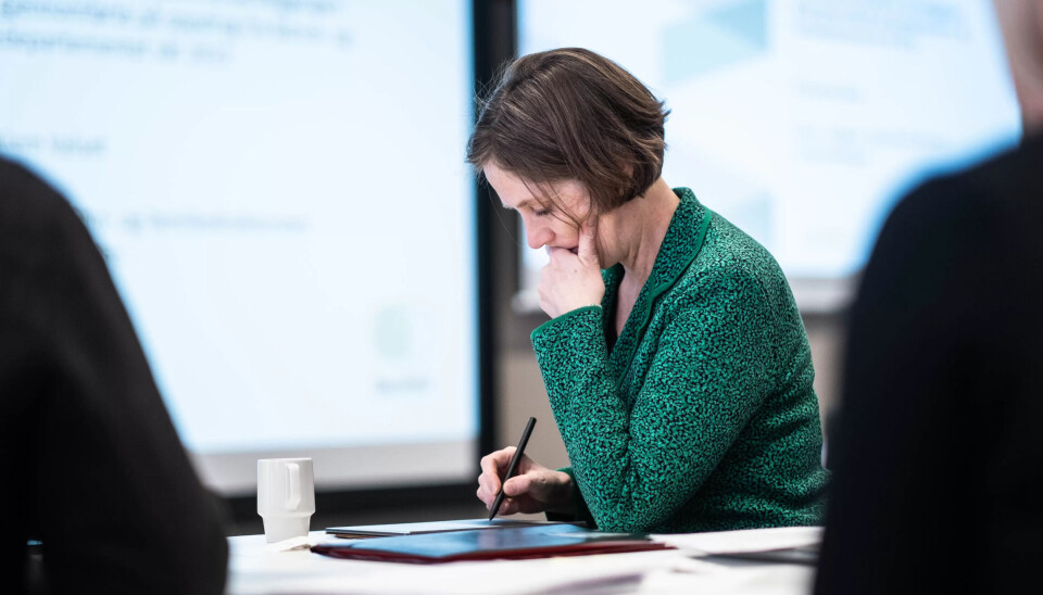 HVA NÅ? Kjersti Toppe noterte flittig da hun inviterte til møte om barnevernet. HVA NÅ? Kjersti Toppe noterte flittig da hun inviterte til møte om barnevernet.