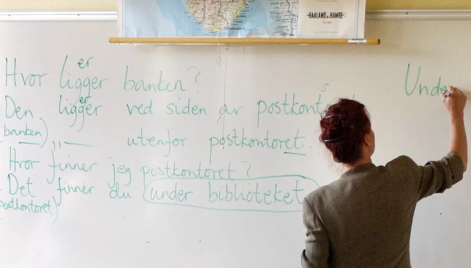 Introduksjonsprogrammet skal gi nyankomne innvandrere grunnleggende ferdigheter i norsk, samt innsikt i det norske samfunnet. Bildet er fra Rosenhof voksenopplæringssenter i Oslo. Introduksjonsprogrammet skal gi nyankomne innvandrere grunnleggende ferdigheter i norsk, samt innsikt i det norske samfunnet. Bildet er fra Rosenhof voksenopplæringssenter i Oslo.