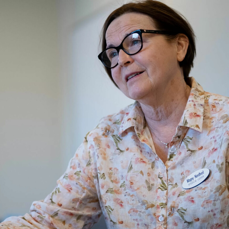 STOR NYTTE: – De ansatte stråler etter kursene. Her får de nyttig kunnskap, gode ideer fra kolleger ved andre sykehjem og stoff til refleksjon, sier Magny Nordtveit som koordinerer undervisningen for ansatte i demensomsorgen i Bergen. STOR NYTTE: – De ansatte stråler etter kursene. Her får de nyttig kunnskap, gode ideer fra kolleger ved andre sykehjem og stoff til refleksjon, sier Magny Nordtveit som koordinerer undervisningen for ansatte i demensomsorgen i Bergen.