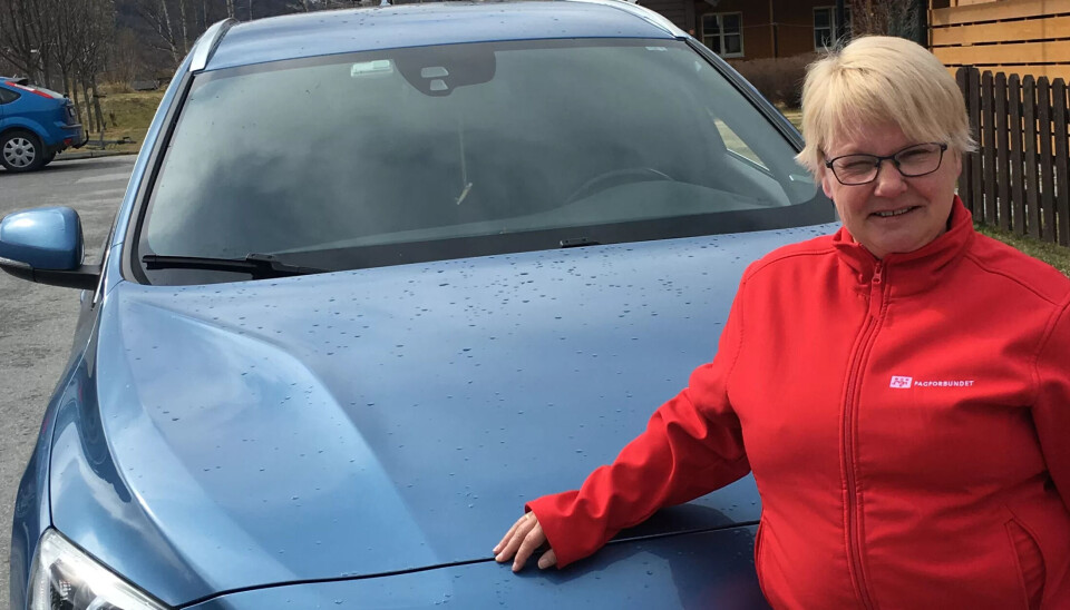 DRIVE-IN PÅ LALM: Rita Danielsen Benrud arrangerer biltog i Lalm som hun beskriver som et sentrum for arbeiderbevegelsen i Vågå kommune. DRIVE-IN PÅ LALM: Rita Danielsen Benrud arrangerer biltog i Lalm som hun beskriver som et sentrum for arbeiderbevegelsen i Vågå kommune.