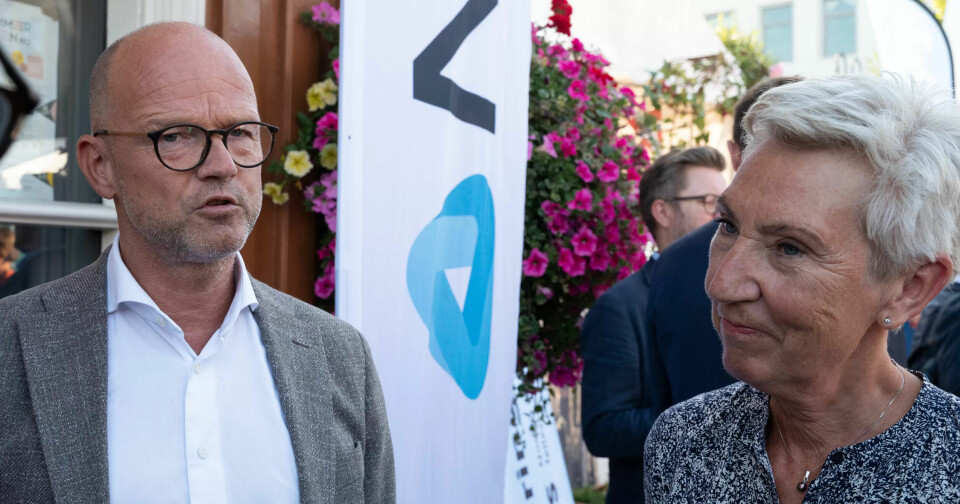 ENIGE: Ole Erik Almlid møttes allerede første dag av Arendalsuka. Og er hjertens enige om at tariffavtalene ikke hører hjemme på politikernes bord. ENIGE: Ole Erik Almlid møttes allerede første dag av Arendalsuka. Og er hjertens enige om at tariffavtalene ikke hører hjemme på politikernes bord.