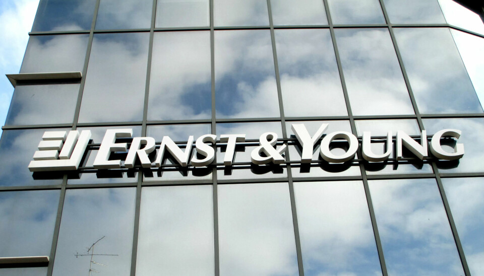 TILBAKEVISER: Det private konsulentselskapet Ernst & Young tilbakeviser de ansattes utredning om konkurranseutsetting av IT-tjenestene. TILBAKEVISER: Det private konsulentselskapet Ernst & Young tilbakeviser de ansattes utredning om konkurranseutsetting av IT-tjenestene.