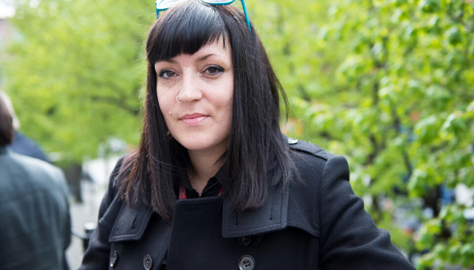 HAR TROA: Sara Bell, LO-delegat fra Hordaland og leder i Fagforbundet i Bergen, håper LO-kongressen vil vedta at papirløse vil få arbeidstillatelse etter fem år i landet. HAR TROA: Sara Bell, LO-delegat fra Hordaland og leder i Fagforbundet i Bergen, håper LO-kongressen vil vedta at papirløse vil få arbeidstillatelse etter fem år i landet.
