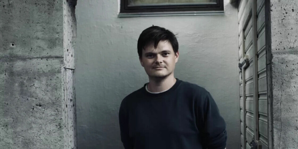 – Unge politikere er morsommere å snakke med enn de voksne. De unge tør si ting, mener Erlend Mørch. – Unge politikere er morsommere å snakke med enn de voksne. De unge tør si ting, mener Erlend Mørch.