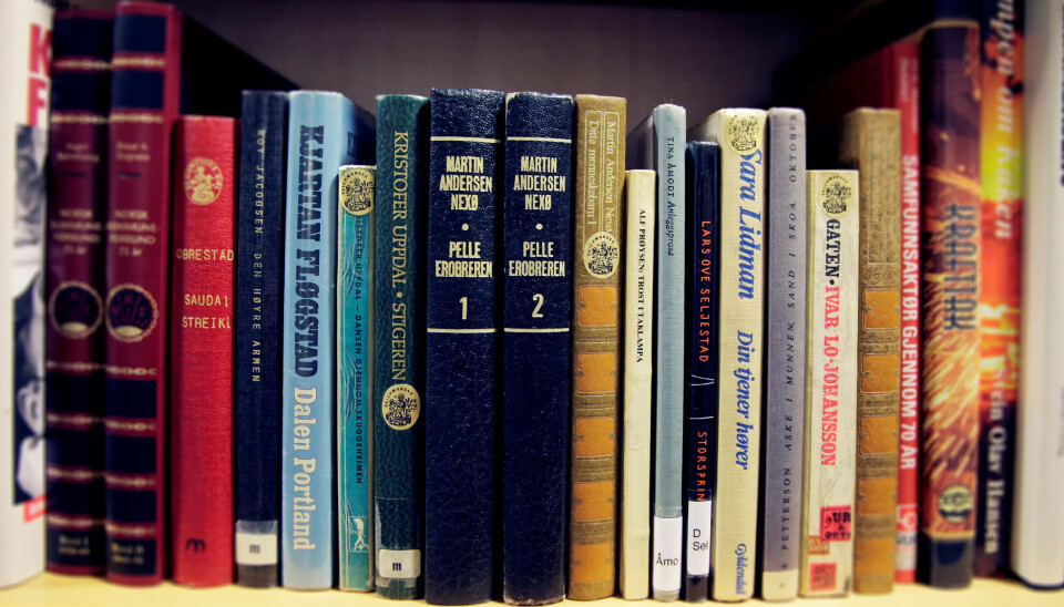 Arbeiderlitteraturen har dårlige kår i Norge, mener forfatteren. Arbeiderlitteraturen har dårlige kår i Norge, mener forfatteren.
