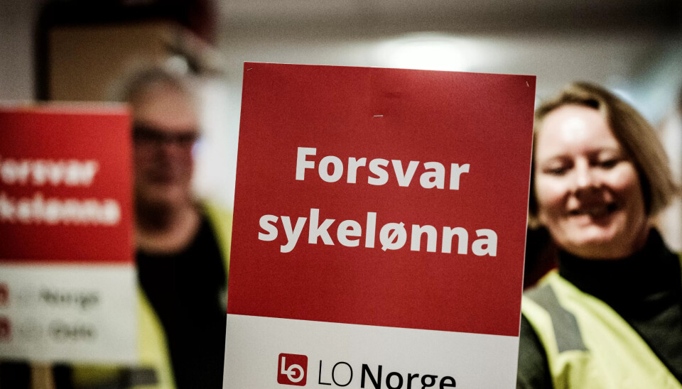 LO er klare til aksjonsdag for sykelønna onsdag samtidig med NHOs årskonferanse. LO er klare til aksjonsdag for sykelønna onsdag samtidig med NHOs årskonferanse.
