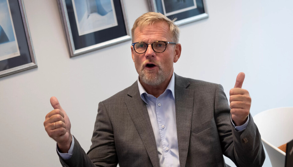 TETT TIMEPLAN: Dagens tredje uanmeldte møte nærmer seg raskt og Karl Kjetil må straks forlate lederne i plan- og bygningsavdelingen. TETT TIMEPLAN: Dagens tredje uanmeldte møte nærmer seg raskt og Karl Kjetil må straks forlate lederne i plan- og bygningsavdelingen.