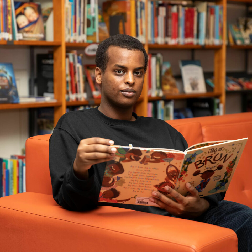 MÅ SNAKKE OM DET: Jasien Osman kjenner flere barn som har blitt utsatt for rasistiske kommentarer i barnehagen, og som har opplevd at de ansatte ikke var flinke nok til å gripe inn. MÅ SNAKKE OM DET: Jasien Osman kjenner flere barn som har blitt utsatt for rasistiske kommentarer i barnehagen, og som har opplevd at de ansatte ikke var flinke nok til å gripe inn.