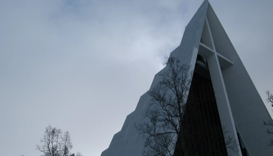 Det ble fredag brudd i forhandlingene mellom LO, Unio og YS på den ene siden, og Kirkens arbeidsgiverorganisasjon (KA). Bildet viser Tromsdalen kirke i Tromsø. Det ble fredag brudd i forhandlingene mellom LO, Unio og YS på den ene siden, og Kirkens arbeidsgiverorganisasjon (KA). Bildet viser Tromsdalen kirke i Tromsø.