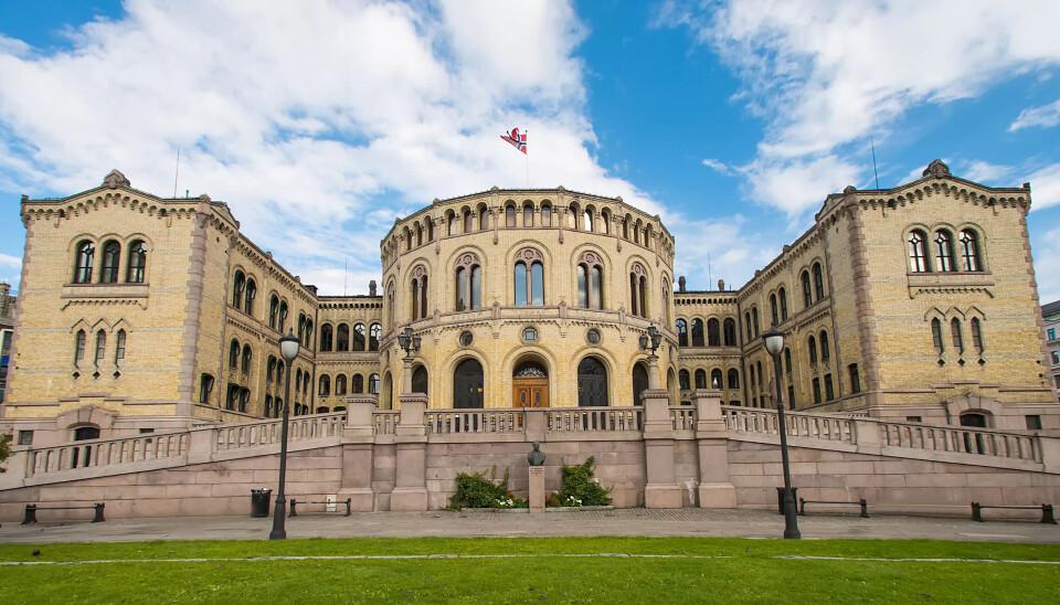 Politikerne på Stortinget bør få en årslønnsvekst på 5,1 prosent, mener et utvalg. Politikerne på Stortinget bør få en årslønnsvekst på 5,1 prosent, mener et utvalg.