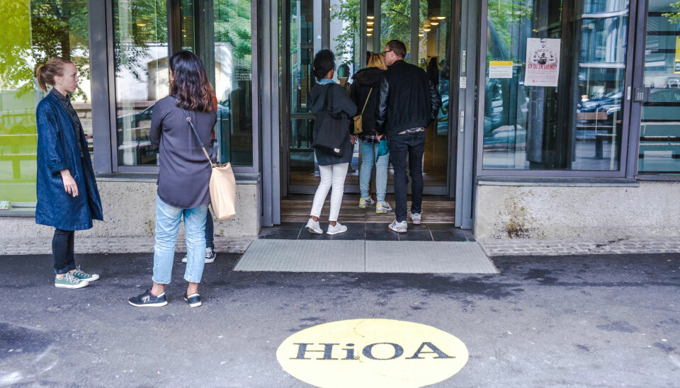 POP: Høyskolestudier ser ut til å være svært populært blant helsefagarbeidere. Til nå har flere enn 100 søkt på de 20 plassene. POP: Høyskolestudier ser ut til å være svært populært blant helsefagarbeidere. Til nå har flere enn 100 søkt på de 20 plassene.