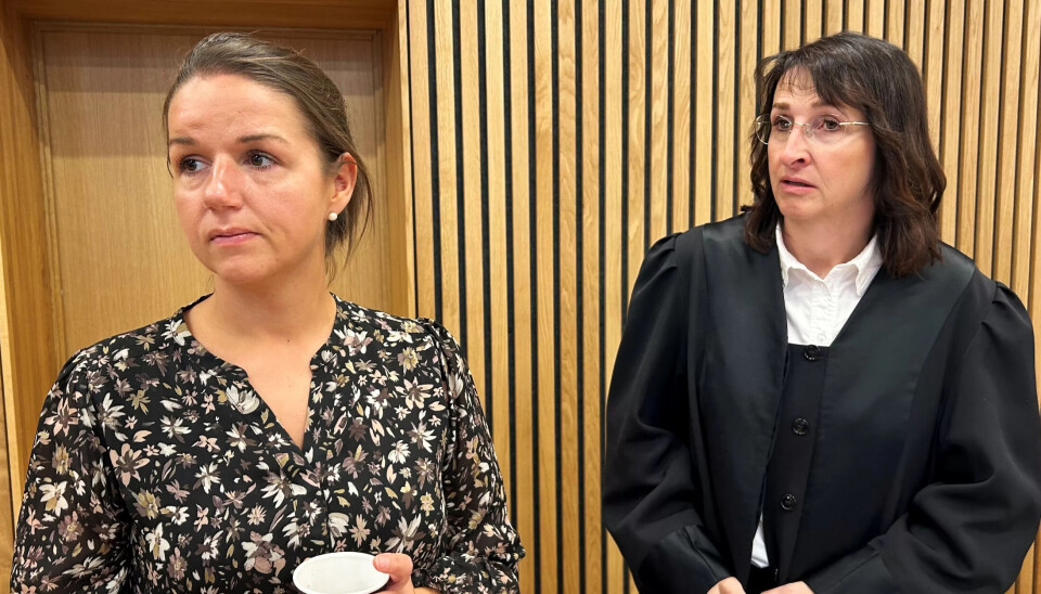 VAR PÅ JOBB: Lise Årvåg Kaarvand (t.v.) er fortsatt sykemeldt etter angrepet i fjor høst. Her er hun sammen med bistandsadvokat Vibeke Meland i retten. VAR PÅ JOBB: Lise Årvåg Kaarvand (t.v.) er fortsatt sykemeldt etter angrepet i fjor høst. Her er hun sammen med bistandsadvokat Vibeke Meland i retten.