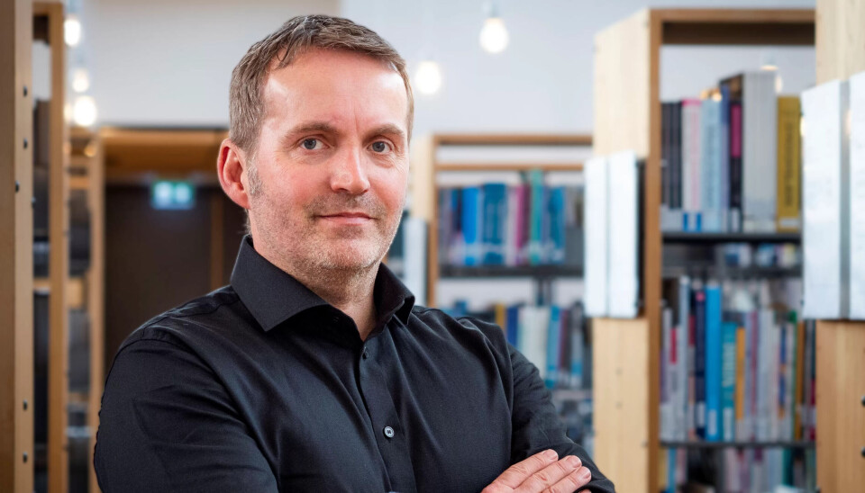 PROFESSOR: Sigmund Simonsen er jusprofessor i militærrett ved Høgskulen på Vestlandet. PROFESSOR: Sigmund Simonsen er jusprofessor i militærrett ved Høgskulen på Vestlandet.