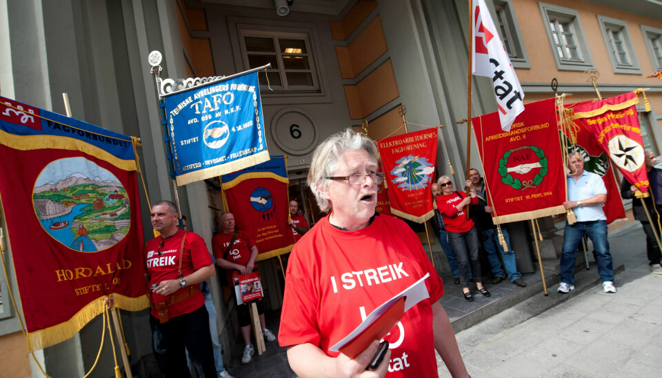 LO må støtte de partiene som taler fagbevegelsens sak, mener Kenneth Larsen, her som streikeappellant. LO må støtte de partiene som taler fagbevegelsens sak, mener Kenneth Larsen, her som streikeappellant.